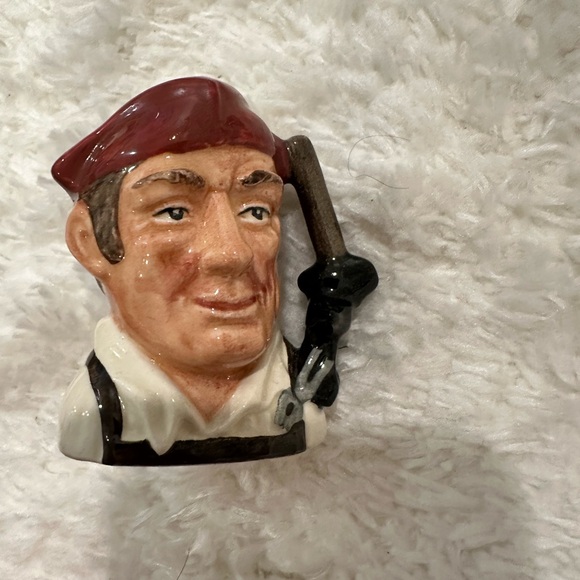 6 Miniature Royal Doulton Character Toby Mugs Jugs - Picture 12 of 16